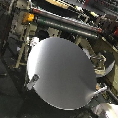 मिश्र धातु1060 HO तापमान 0.70mm मोटाई 440mm व्यास प्रीपेटेड एल्यूमीनियम डिस्क एल्यूमीनियम सर्कल का उपयोग ट्रैफिक चेतावनी संकेत बनाने के लिए किया जाता है
