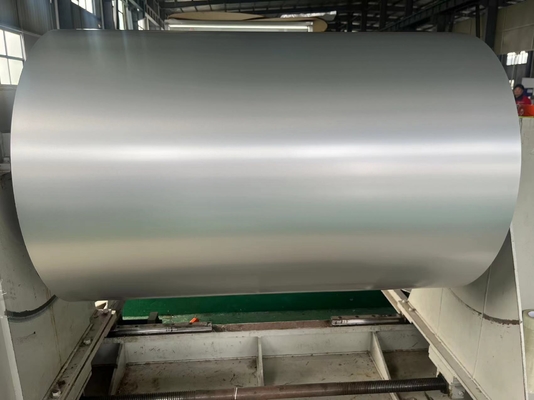 एल्यूमीनियम रूफिंग शीट के लिए 0.045 X 36 इंच मिश्र धातु 3105 किनर PVDF मैट ग्रे रेल 7046 रंग पूर्व-चित्रित एल्यूमीनियम कॉइल
