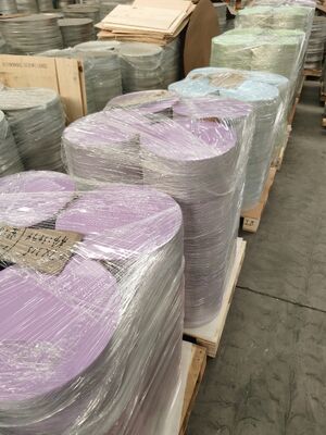 AA1100 O 0.7*315 मिमी डिस्क में प्री-पेंट एल्यूमीनियम एक तरफ रंग लेपित, कोटिंग मोटाई रसोई कुकर के लिए 18 माइक्रोन से कम नहीं है