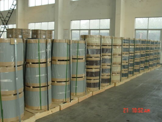 छत के लिए पीवीडीएफ पेंट कोटिंग के साथ टिकाऊ 1 मिमी मोटी मिश्र धातु 3105 एच 24 प्री-पेंट एल्यूमीनियम कॉइल